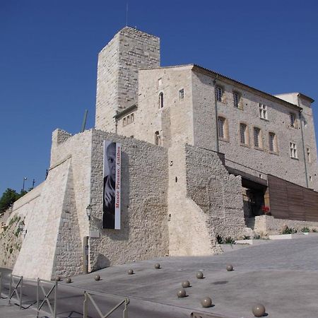 Grand Studio Azur avec terrasse - Vieil Antibes Extérieur photo